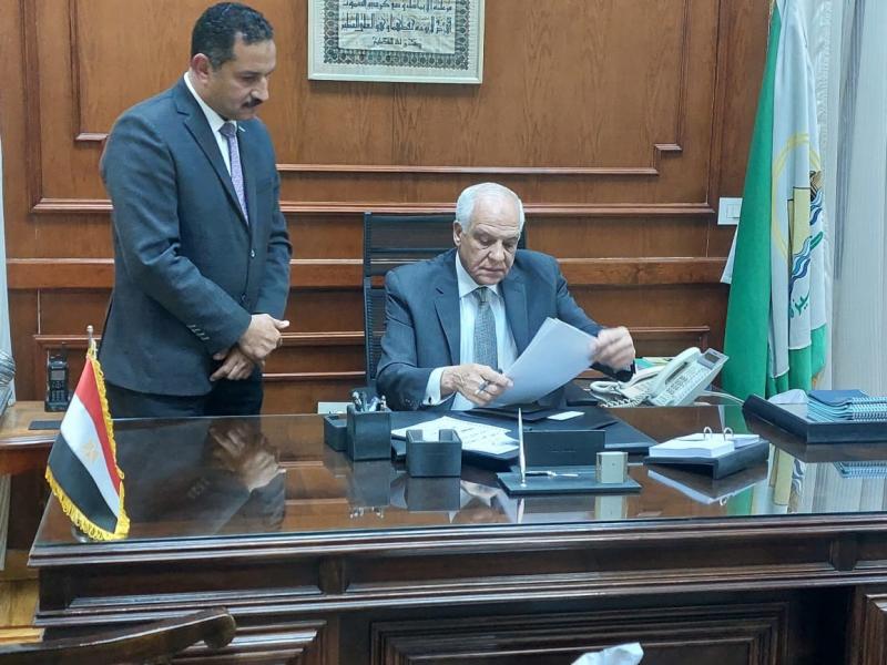 اللواء أحمد راشد محافظ الجيزة وسلومة