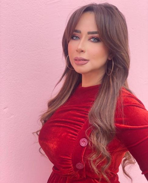 الاعلامية نانسى إبراهيم