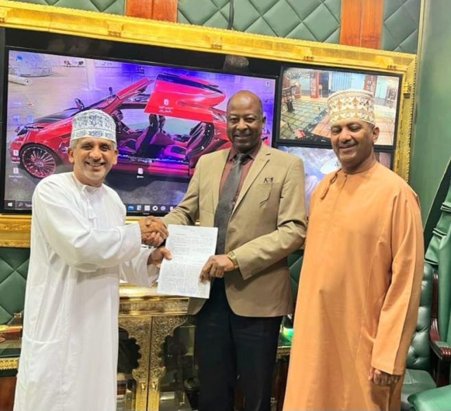 توقيع عقد شراكة