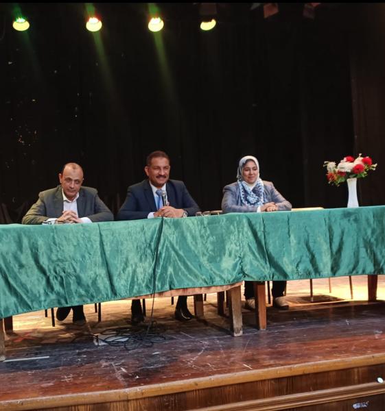 اجتماع سلومة مع مديرى المتابعة