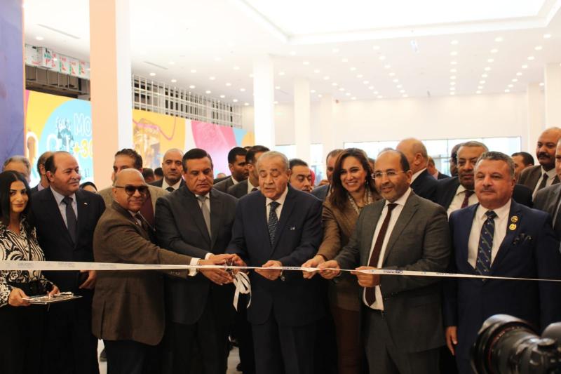 وزير التموين والتجارة الداخلية الدكتور علي المصيلحي ووزير التنمية المحلية هشام امنه وقيادات الوزارة 