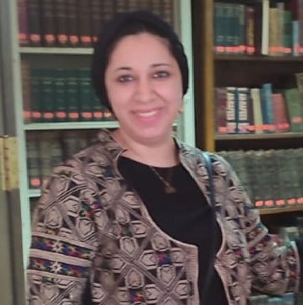 نبيلة هاشم