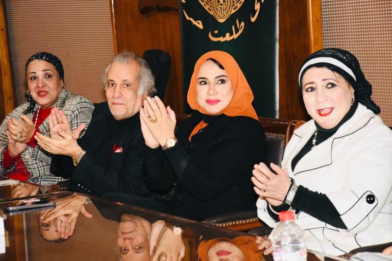 صالون نادي طلعت حرب 