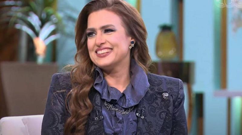 الفنانة سيمون