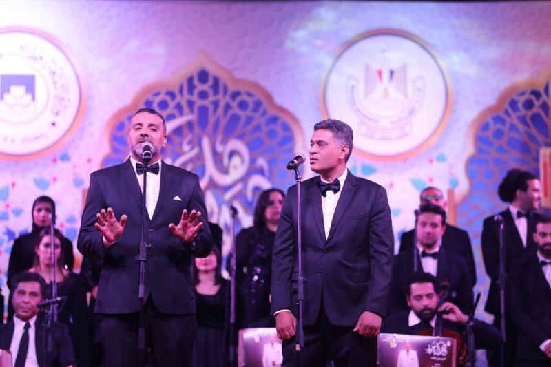 فرقة أعز الناس