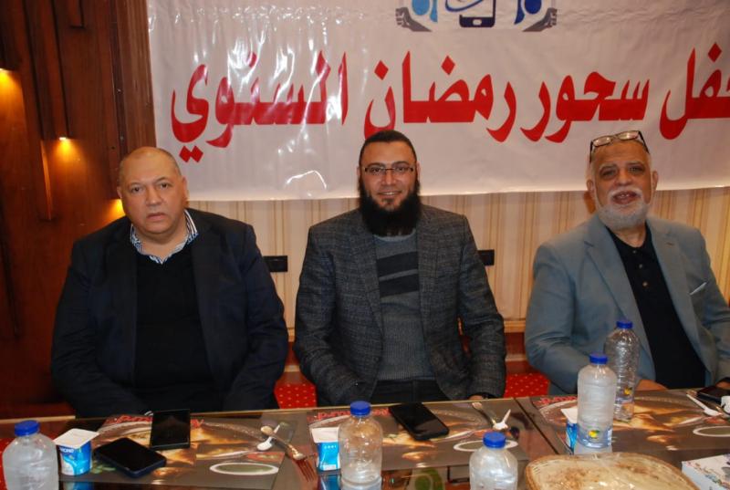 صورة جماعية لأعضاء اللجنة النقابية