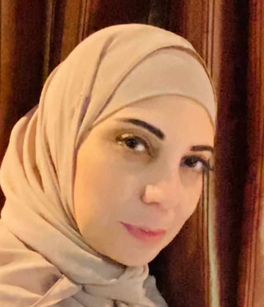 الكاتبة الصحفية حمدية عبد الغنى