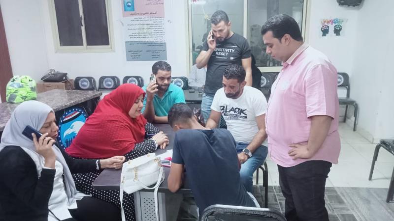 خلال استكتاب المواطنين بمقر الحزب بالمرج