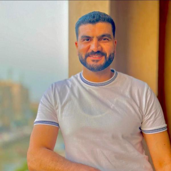 الكاتب محمد سيد صالح