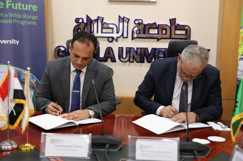 خلال توقيع البروتوكول