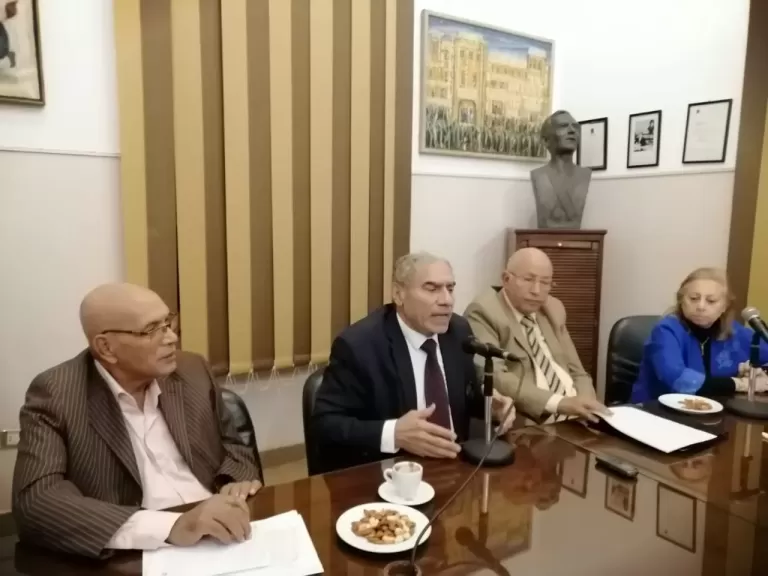 ندوة للاعلامى حسن ثابت هويدي