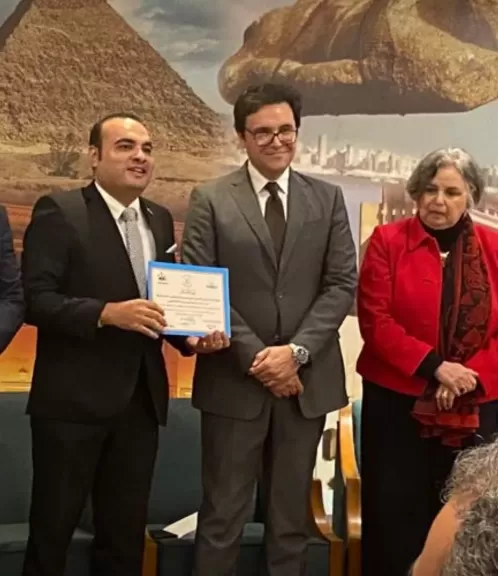 الروائي إبراهيم العجمي