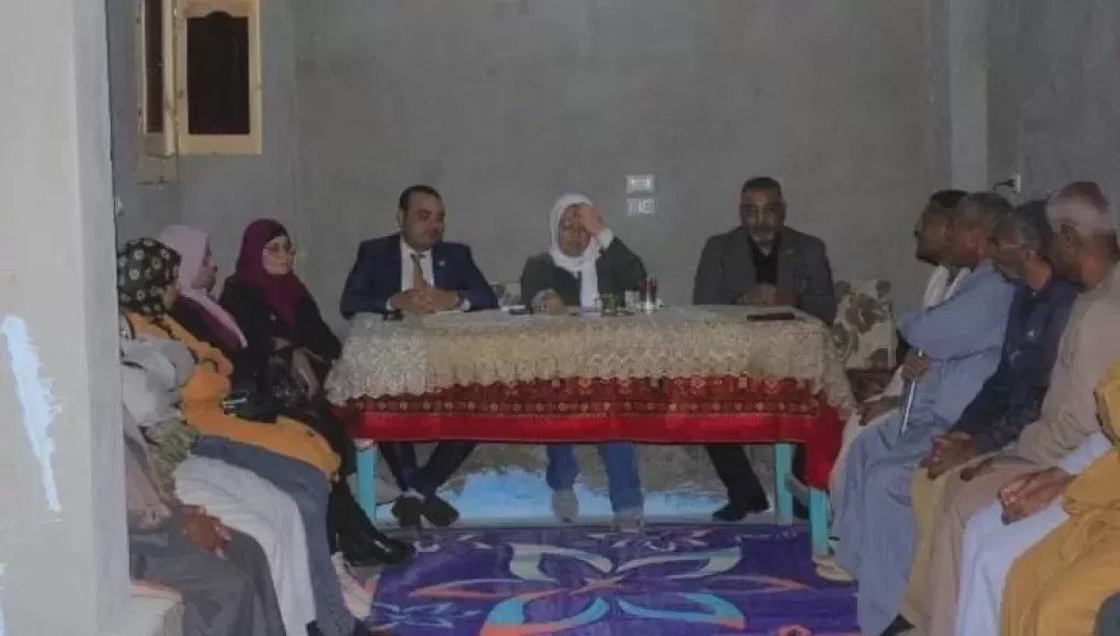 أهالي عزبة النهضة بأسوان