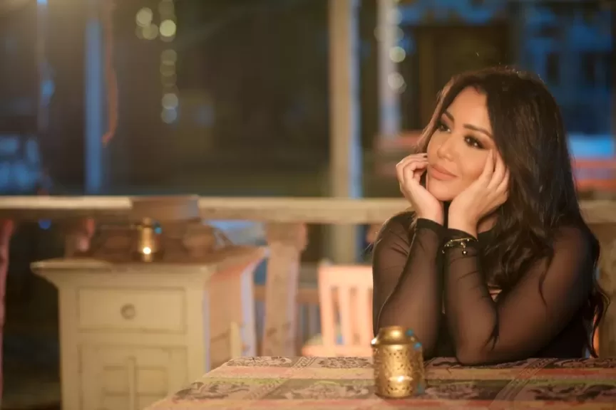يسرا محنوش