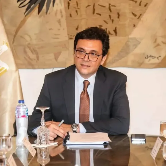 د. أحمد هنو وزير الثقافة