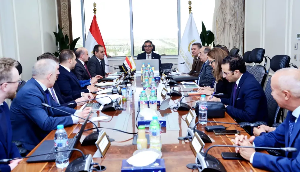 وزير التموين الدكتور شريف فاروق يبحث مع الوفد الروسي