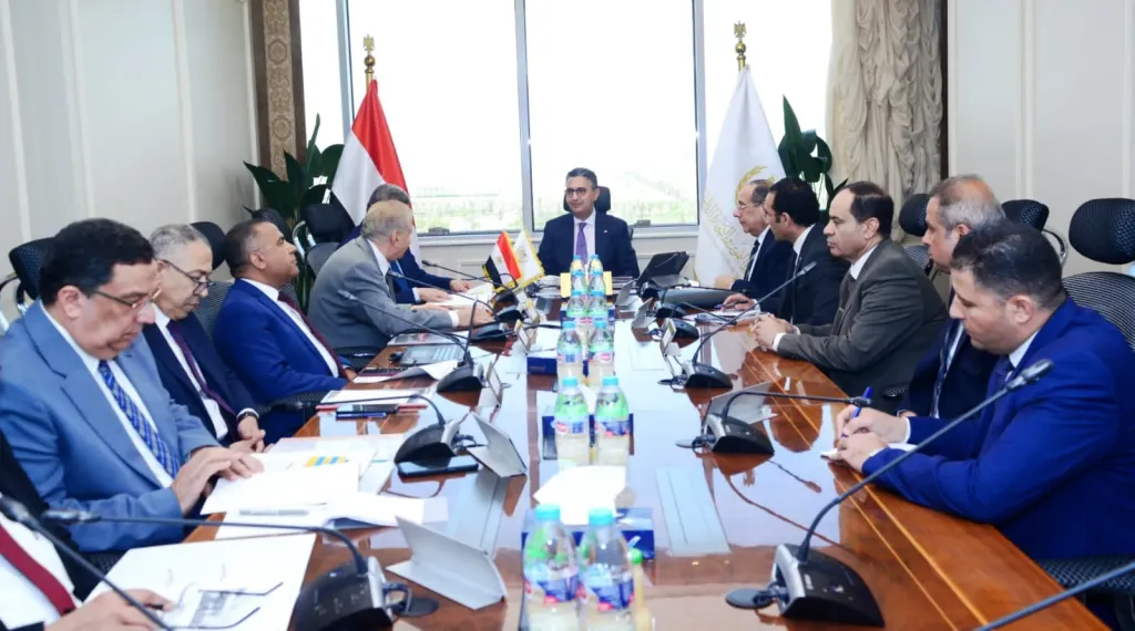 اجتماع وزير التموين والتجارة الداخلية الدكتور شريف فاروق 