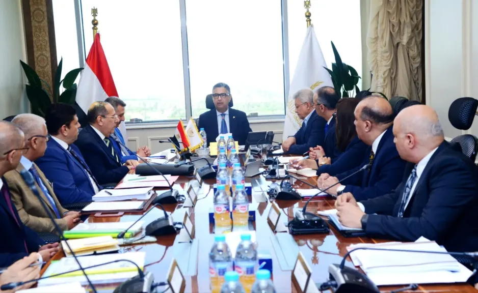 خلال اجتماع وزير التموين والتجارة الداخلية الدكتور شريف فاروق