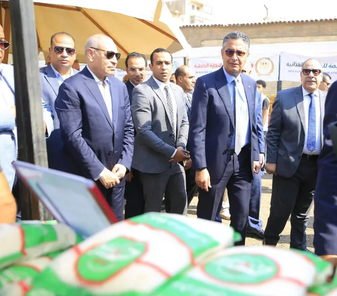 ▪︎وزير التموين والتجارة الداخلية ومحافظ القاهرة يفتتحان سوق