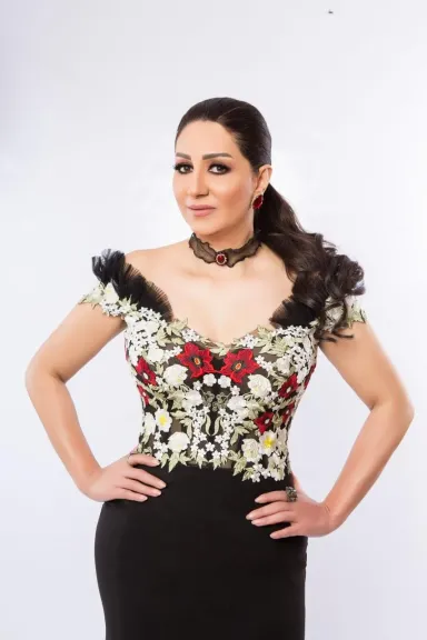 وفاء عامر