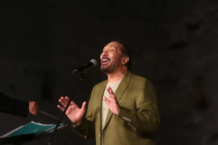 على الحجار