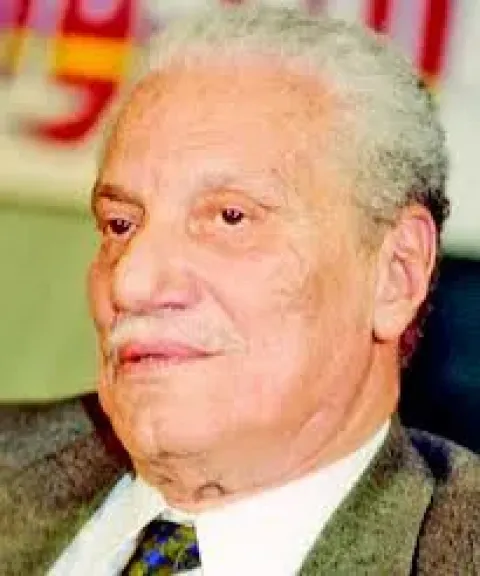 الكاتب سعد الدين وهبة