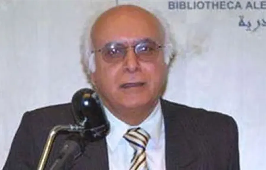 الكاتب محمد السيد عيد رئيس نادي القصة
