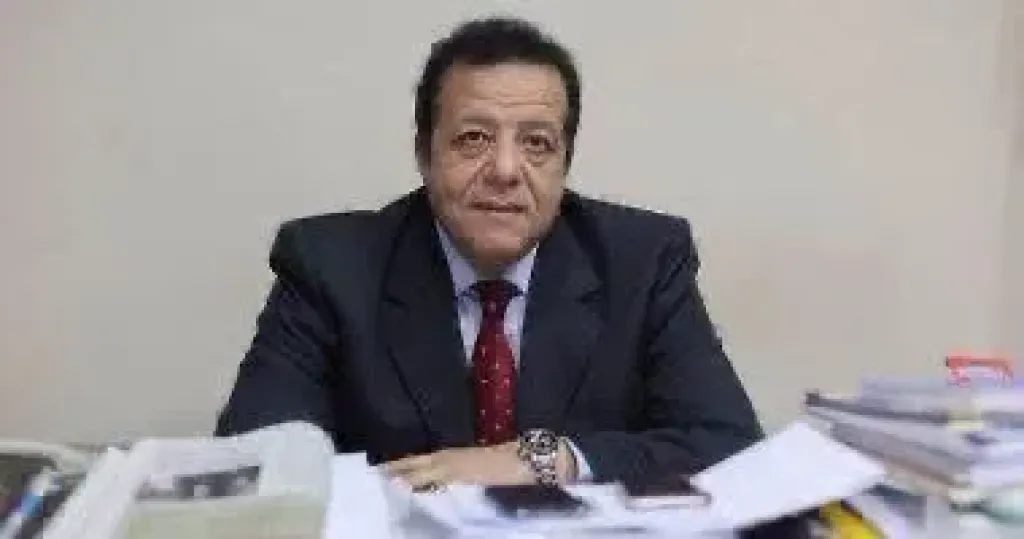 دكتور عاطف عبد اللطيف