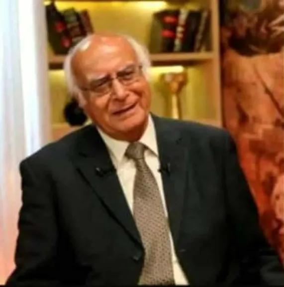 الكاتب محمد السيد عيد
