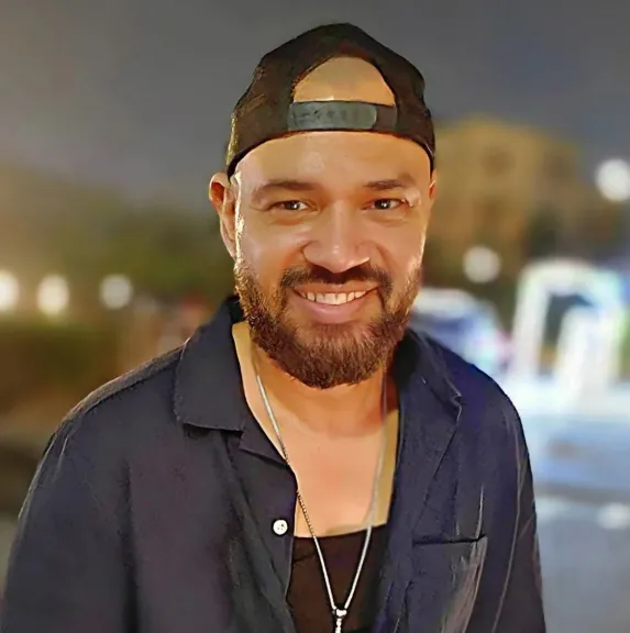 الشاعر خالد  تاج الدين 