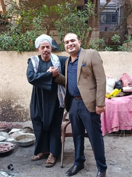 إبراهيم العجمى مع أهل الدائرة 