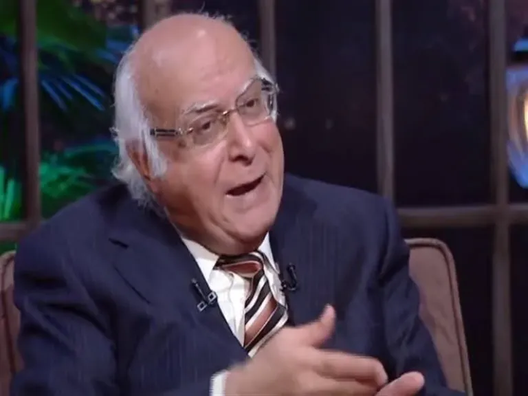 الكاتب محمد السيد عيد 