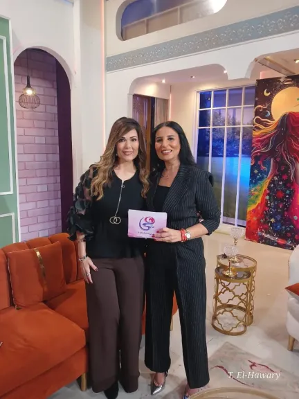 الإعلامية دينا سمير وخبيرة الطاقات وفاء حامد 