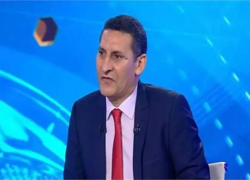 كابتن حسين عبد اللطيف 