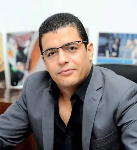 الكاتب الصحفي علاء عبد الحسيب 