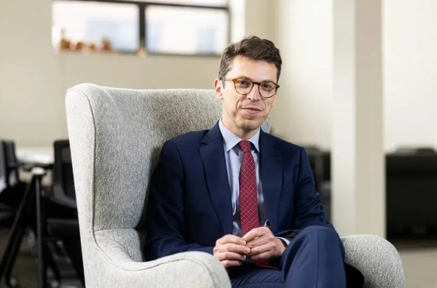 الاستاذ المجتي علية