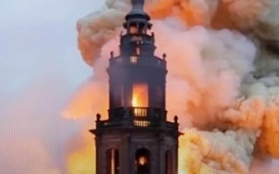 حريق كنيسة فى أمستردام 