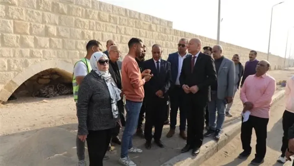 محافظ القاهرة يتفقد سور مجرى العيون 