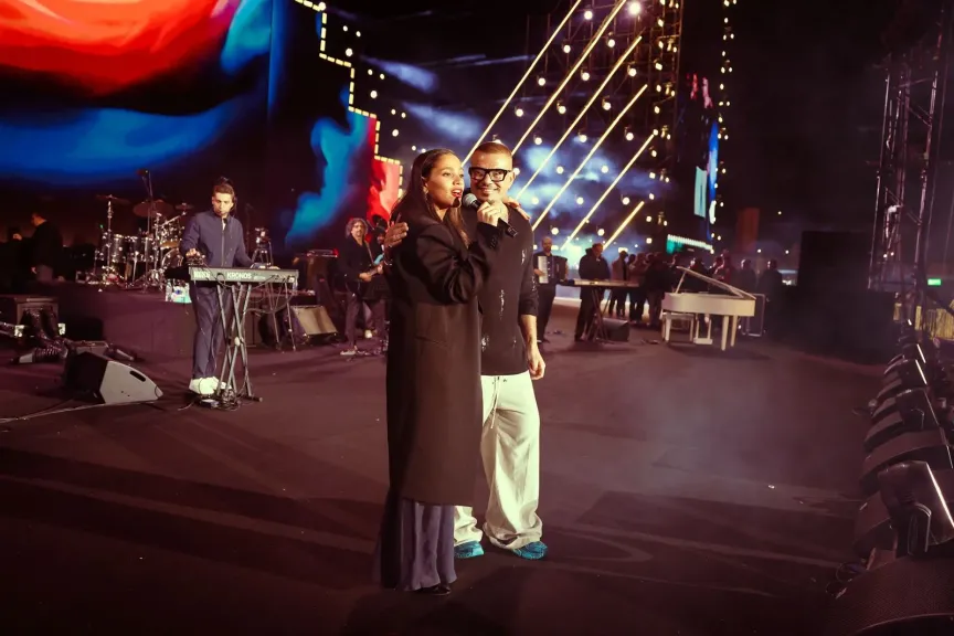 عمرو دياب وابنته جانا 