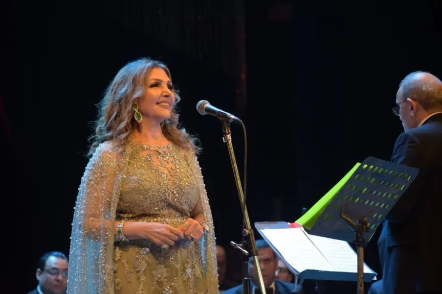 نادية مصطفى 