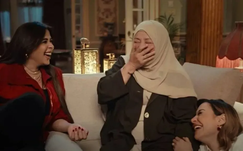 الفنانة عبلة كامل وياسمين عبد العزيز ومنة شلبى 