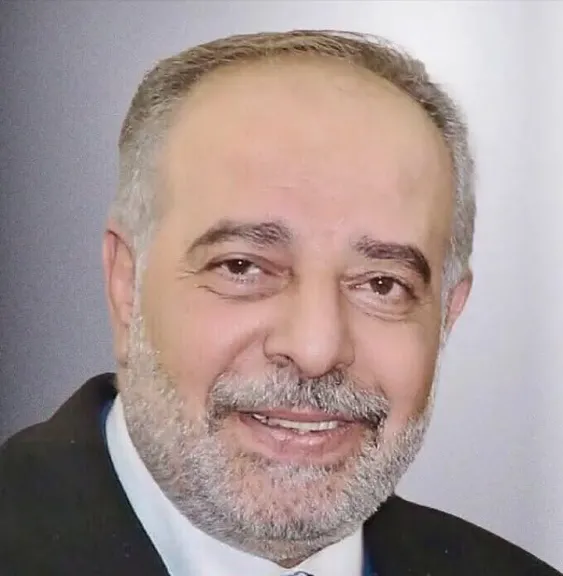 الفنان ياسر صادق 