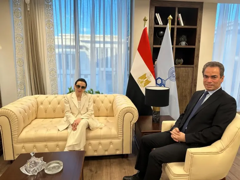 نجاة الصغيرة والمسلمانى 