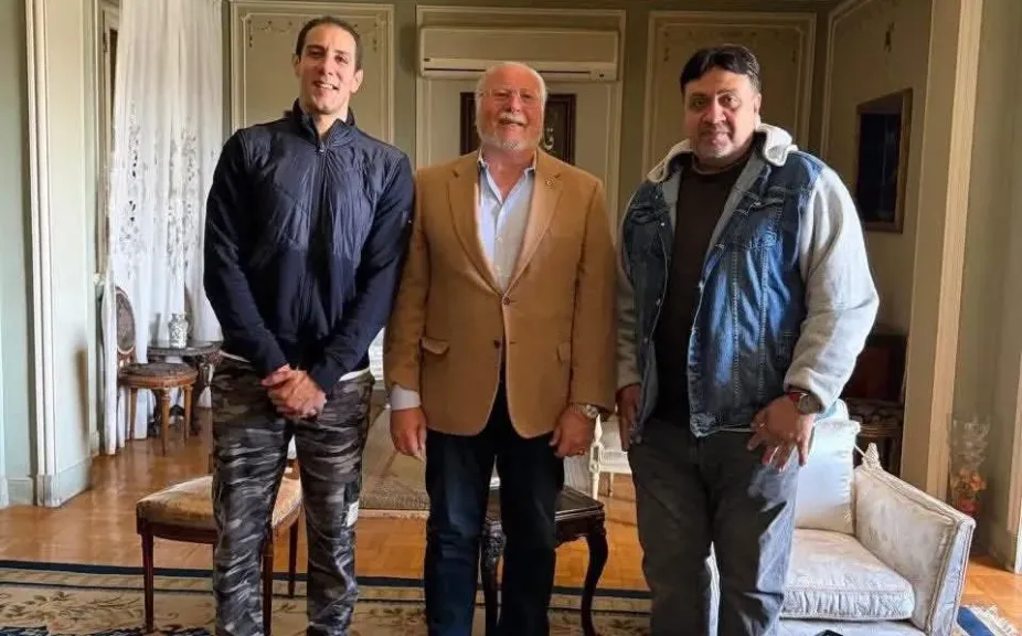 الملك أحمد فؤاد الثاني فى منزل العندليب 