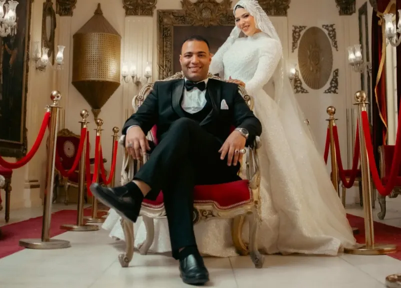 العروسين رشاد قبارى وعبلة إمام 