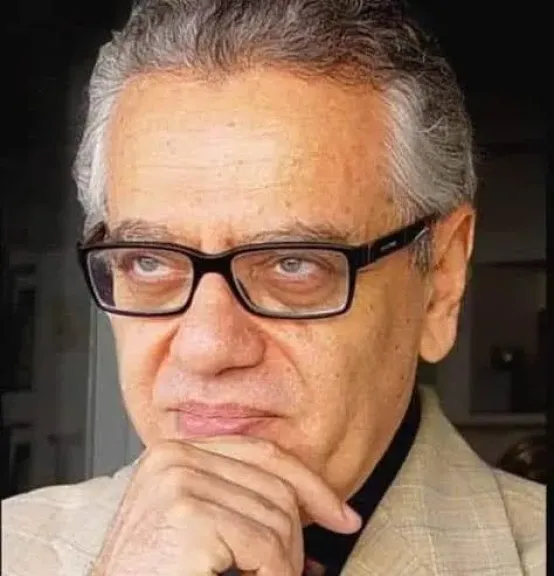 التشكيلى الدكتور محمد شاكر 