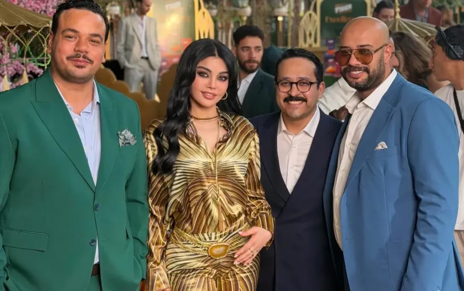 هيفاء وهبي ومصطفى غريب وحاتم صلاح 