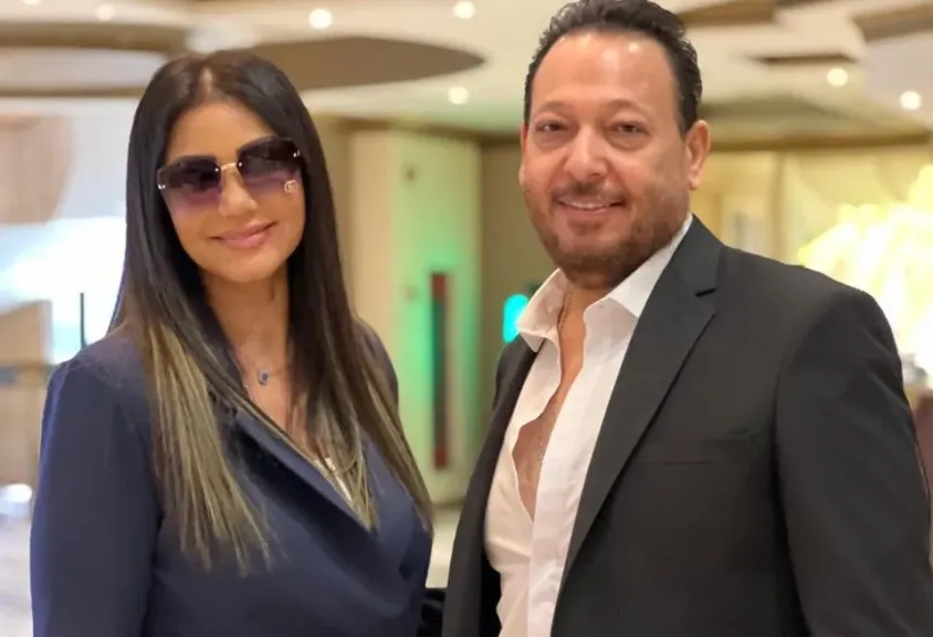 إيناس عز الدين وأحمد العيسوي 
