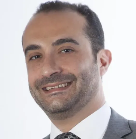 نديم سمنة خبير الاستثمارات والاستراتيجيات الصناعية 
