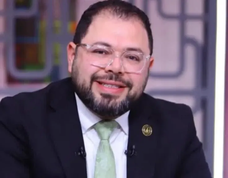 الدكتور أيمن الدهشان 